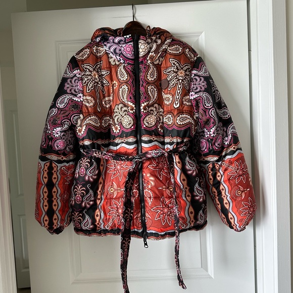 FARM Rio Multicolor Patterned Puffer Jacket - Picture 7 of 15